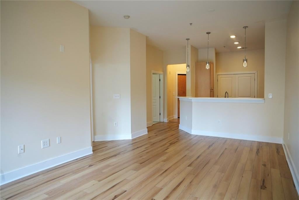 799 Hammond Drive 113