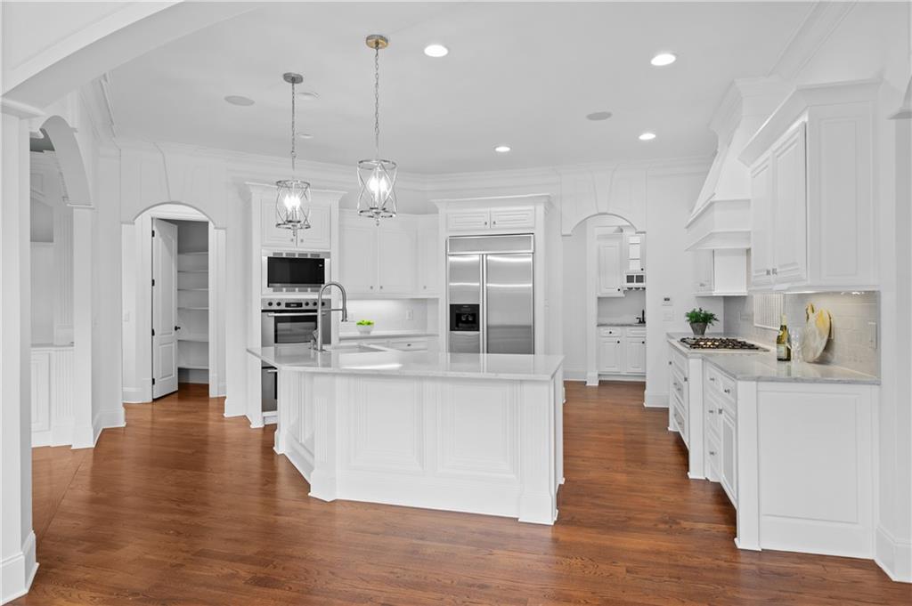15884 Meadow King Court