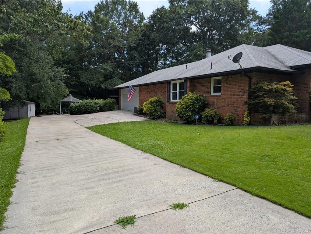 402 Pheasant Run SE