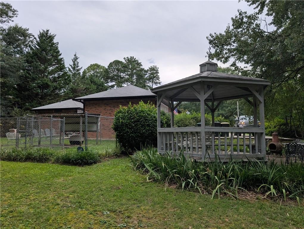 402 Pheasant Run SE