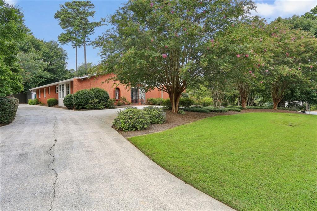 5224 N Peachtree Road