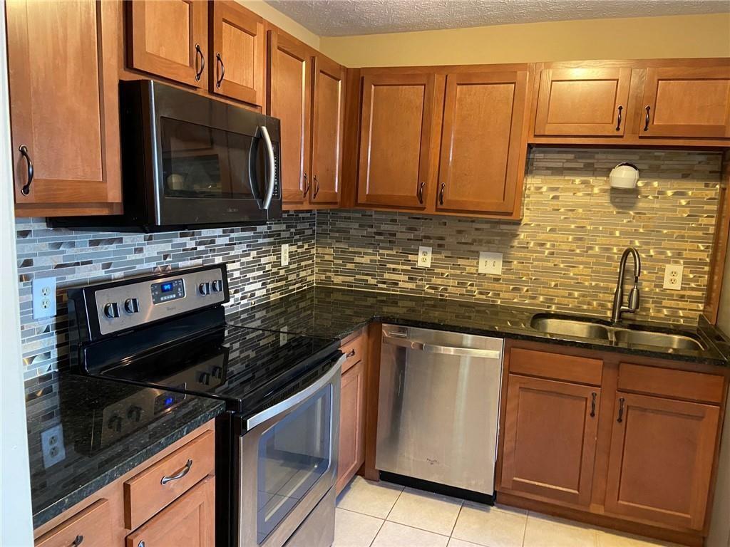 Jamestowne - Residential Lease