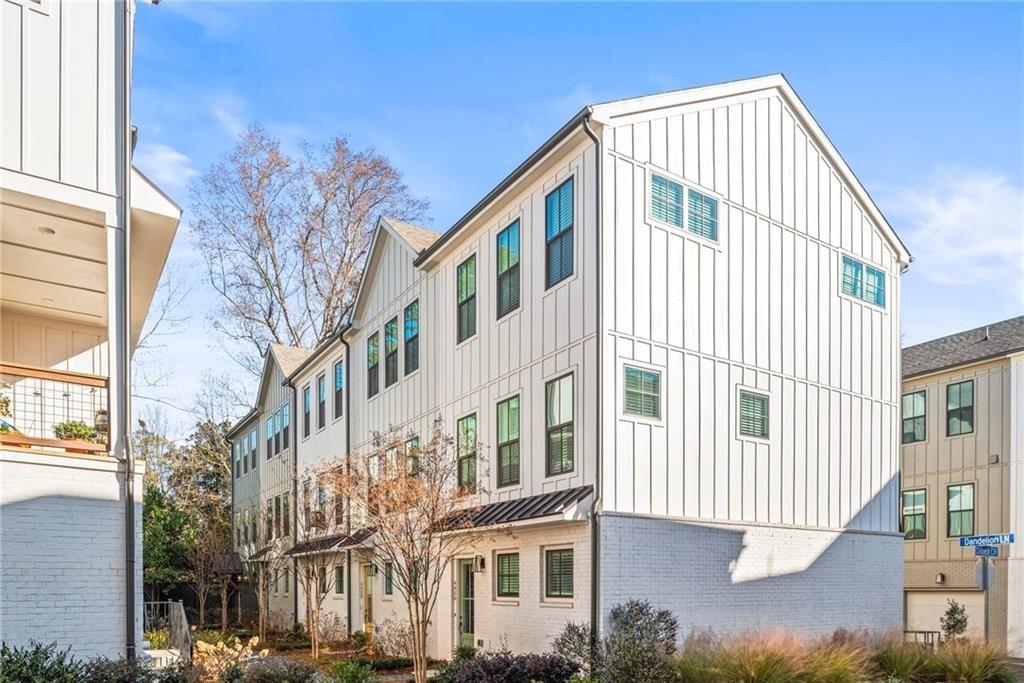 4462 Dandelion Lane