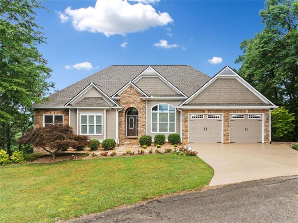 887 Oceola Drive