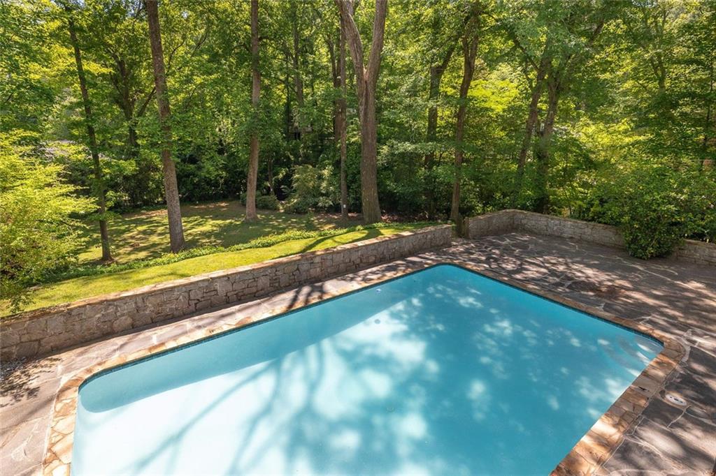 445 Forest Hills Drive NE
