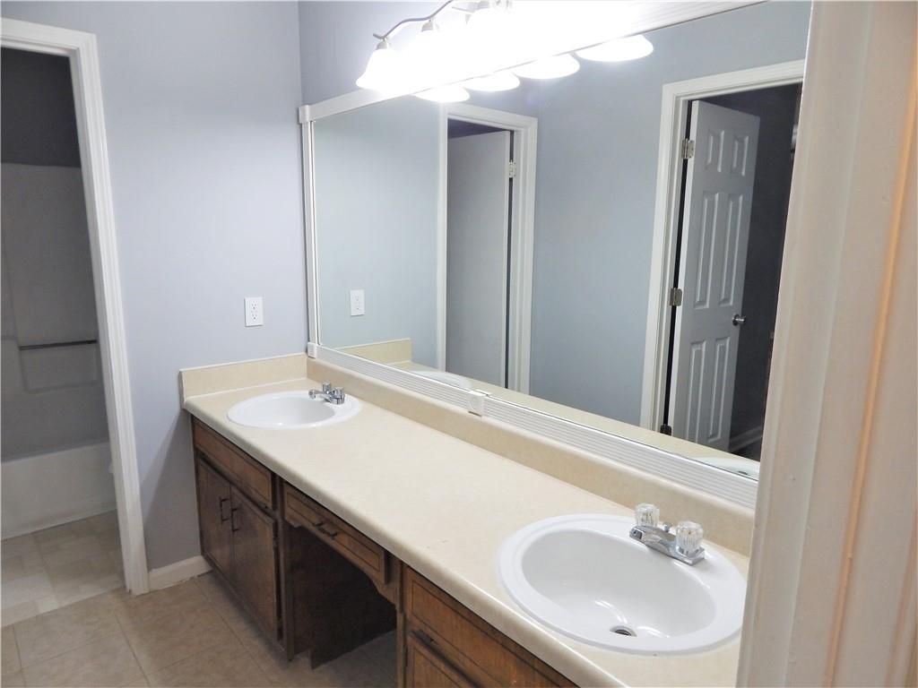 Murrell Estates - Residential Lease
