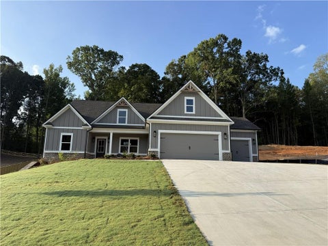 Homes For Sale - 1350 Birch Way<br/> Walton County, Loganville, GA 30052