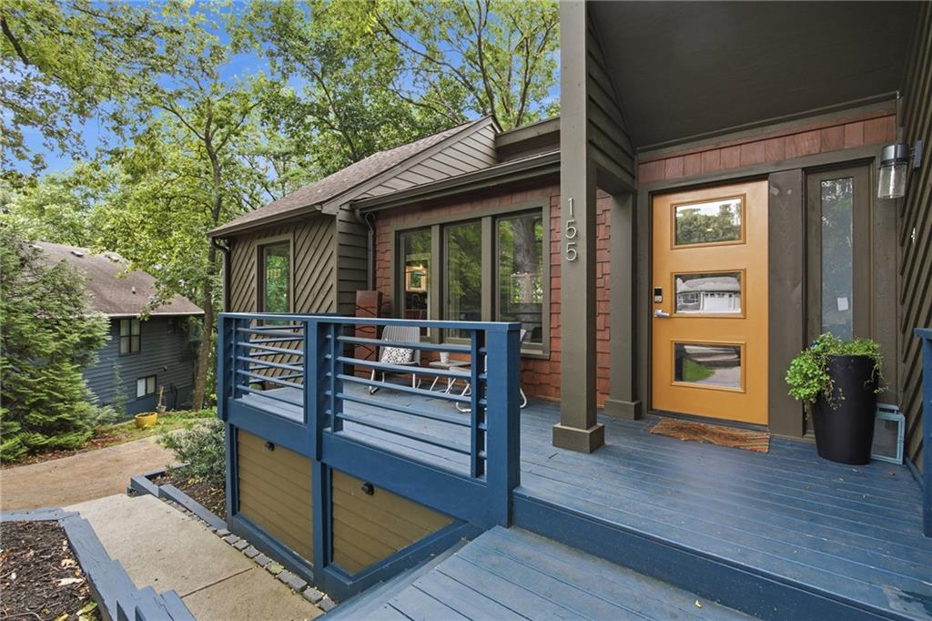 155 S Falcon Bluff