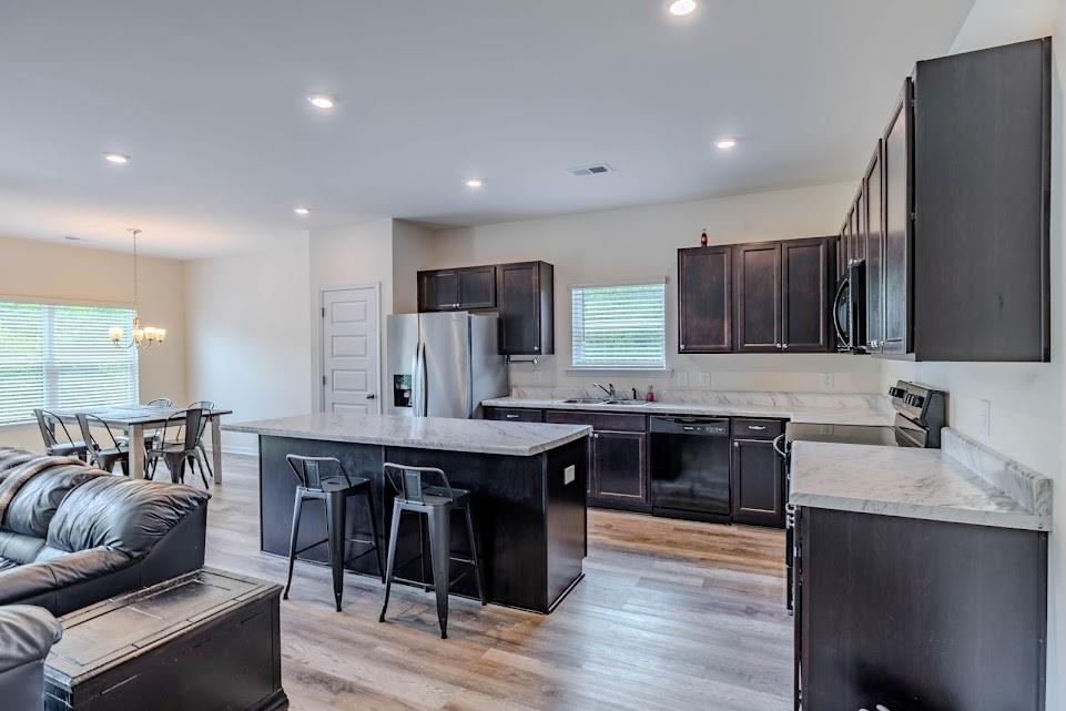 3 Oak Ridge Court NE