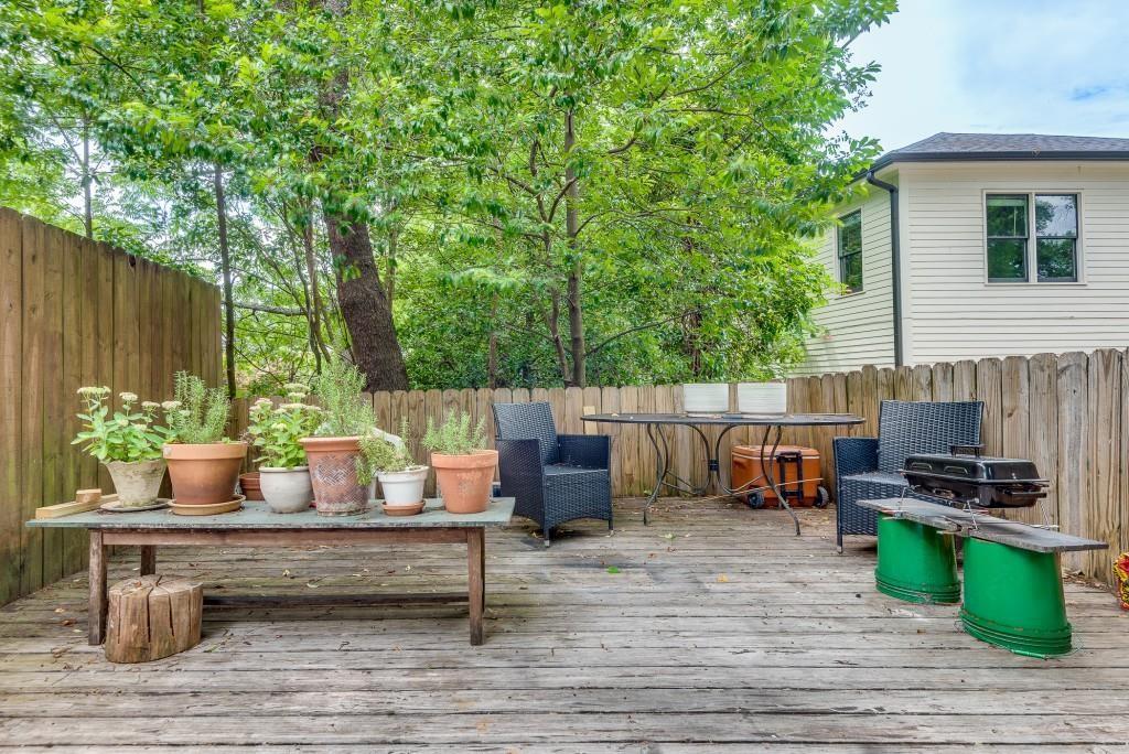 1048 Saint Charles Avenue NE 7