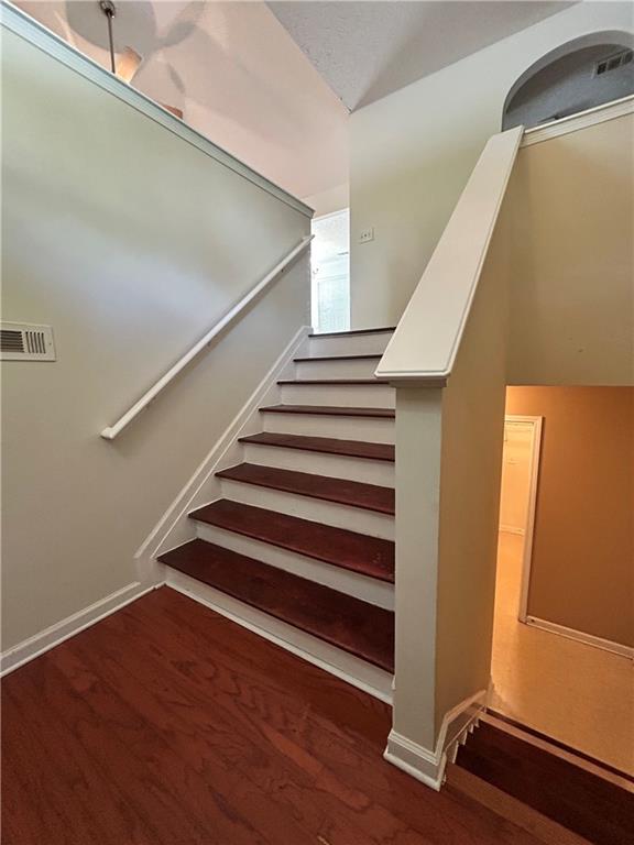 375 Sapphire Bend