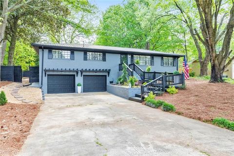 Photo of 1810 Kinridge Road, Marietta, GA 30062 (MLS # 7747670)