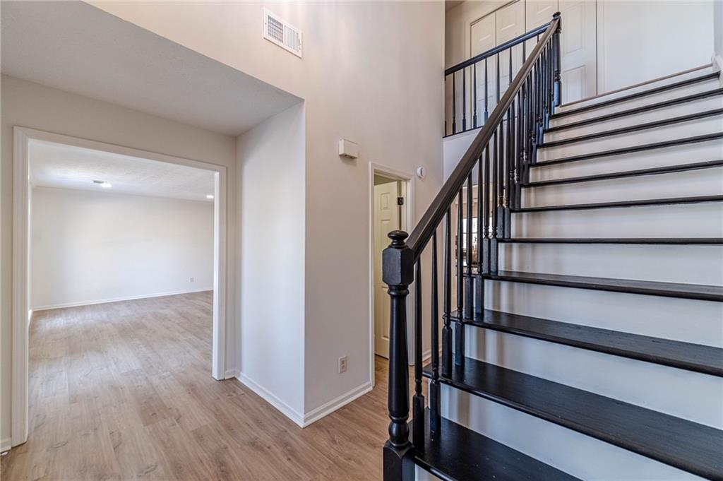 1692 Paces Vale Court