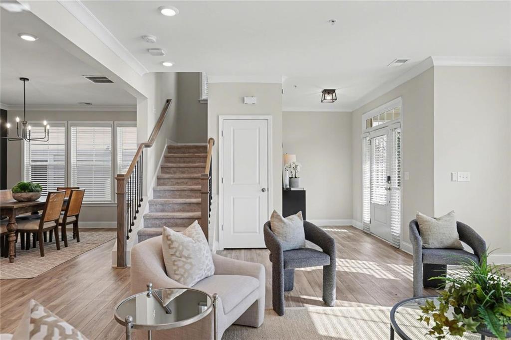 99 W Dixie Avenue SE