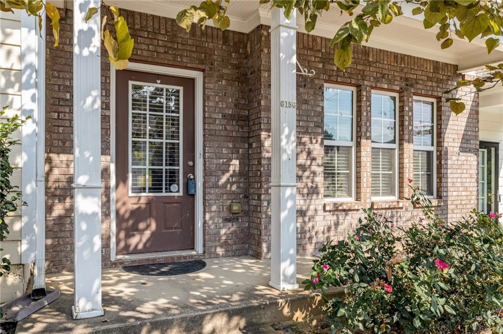 6156 Shoals Loop