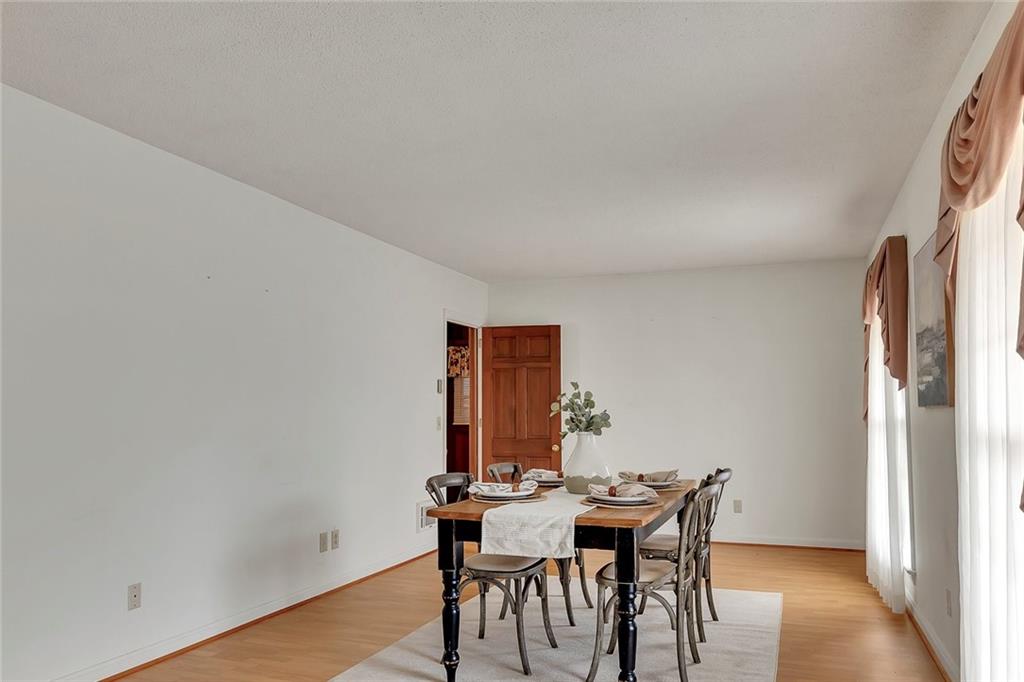 1870 Chatsworth Highway