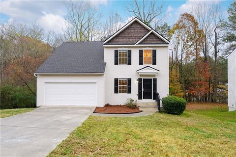 Homes For Sale - 6823 Merrywood Drive<br/> Fairburn, GA 30213