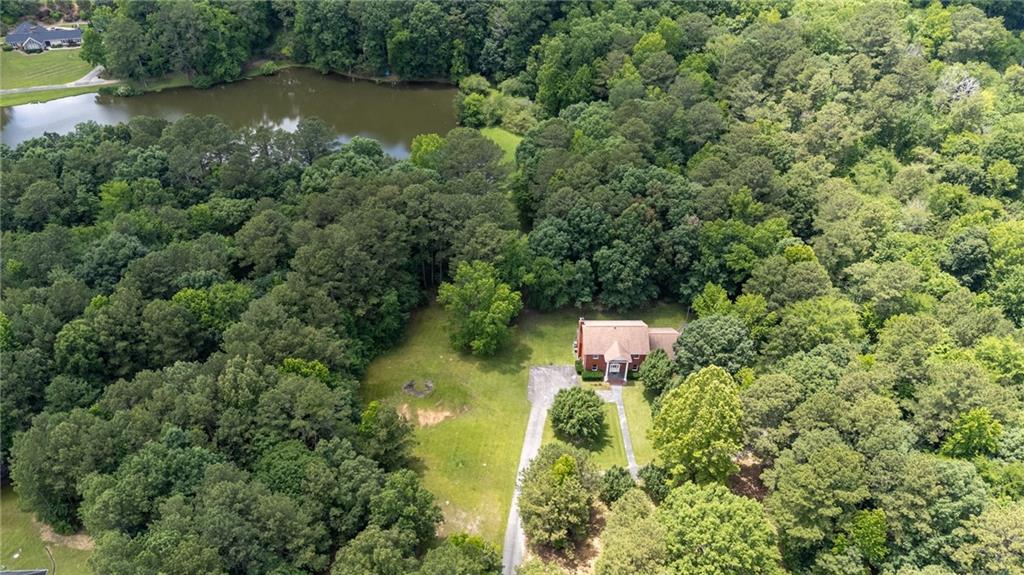 145 Lakewood Drive SE