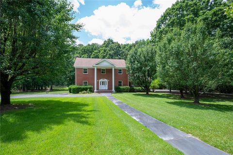 145 Lakewood Drive SE Calhoun GA 30701
