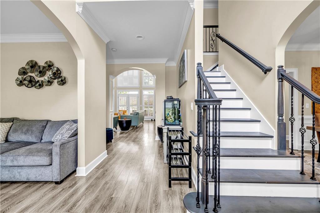 520 MONARCH LAKE Way