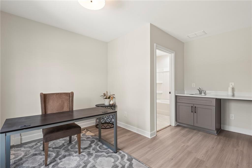 1973 Hollywood Road NW 15