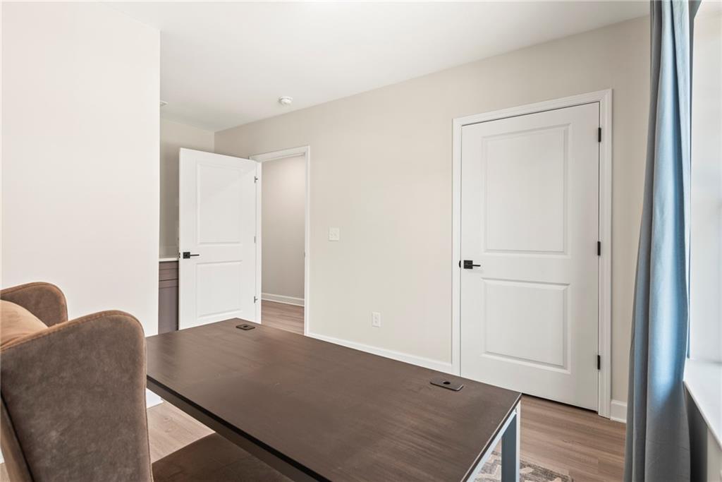 1973 Hollywood Road NW 15