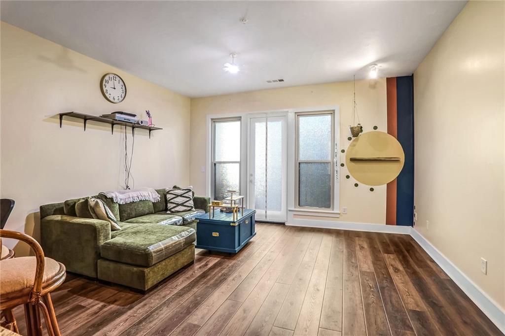 HILL STREET LOFT - Residential