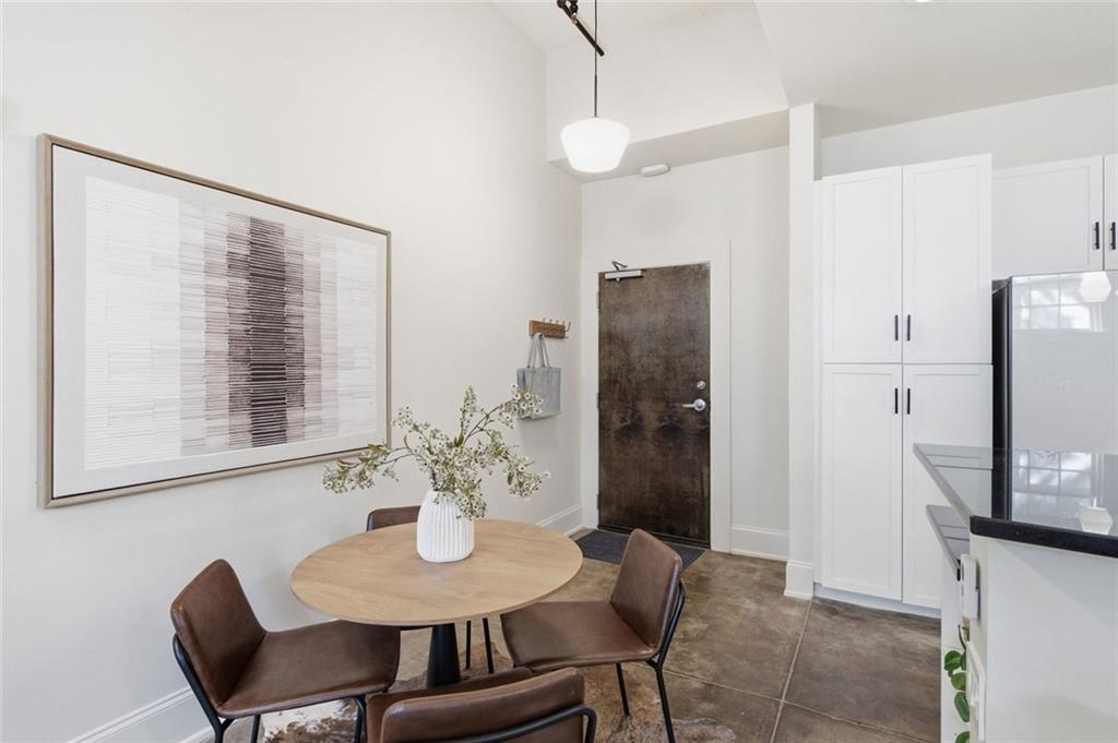 978 North Avenue NE 109