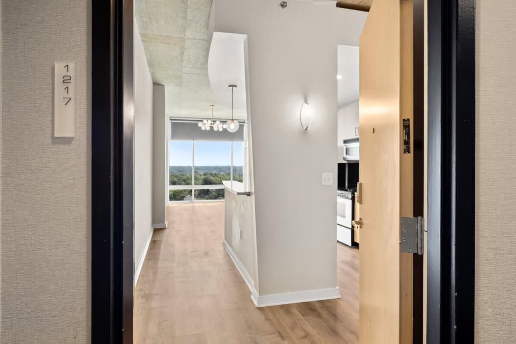 943 Peachtree Street NE 1217