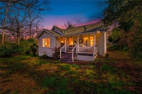 Homes For Sale - 314 Holley Street<br/> Demorest, GA 30535