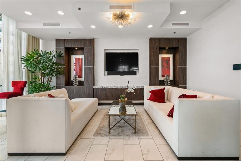 1065 Midtown Loews - Residential Lease