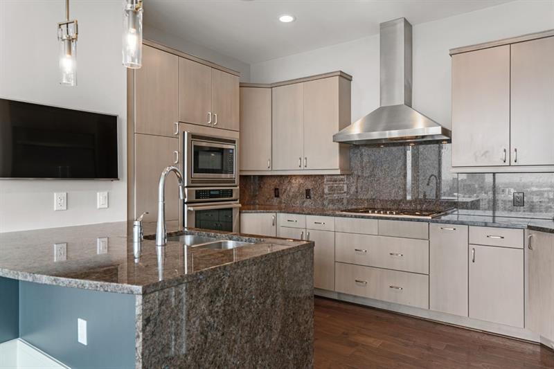 1065 Midtown Loews - Residential Lease