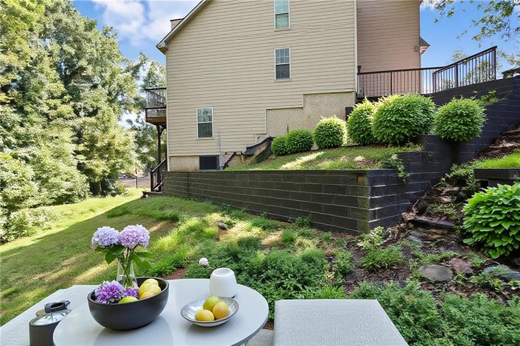 873 Edgewater Circle