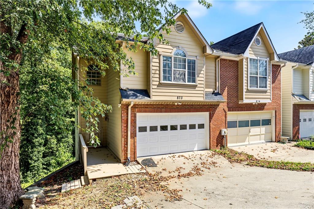 873 Edgewater Circle