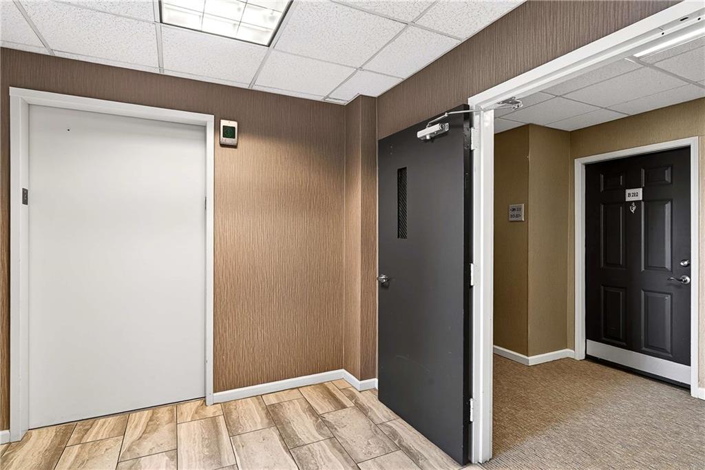 1074 Peachtree Walk NE B212