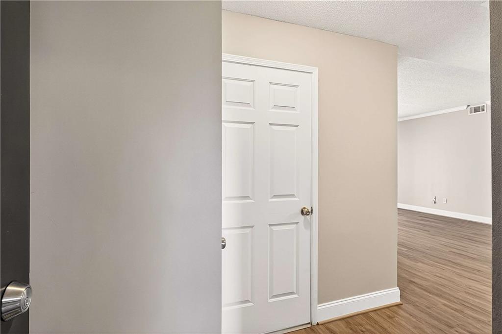 1074 Peachtree Walk NE B212