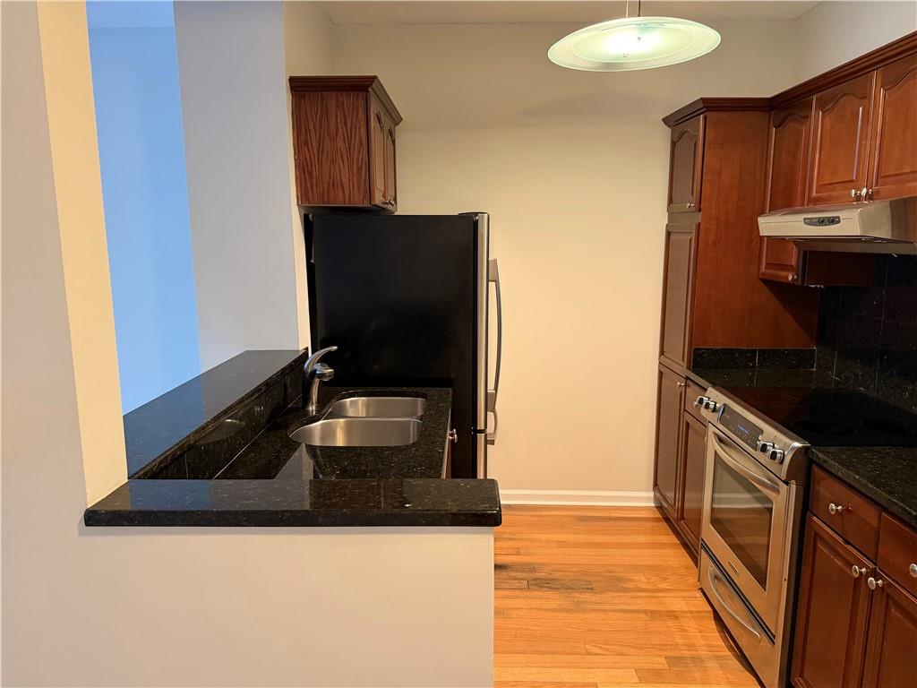 2511 River Green Drive NW