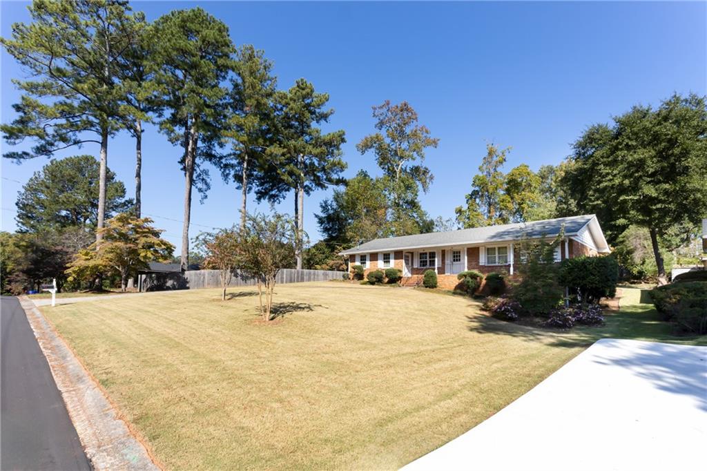 461 Highview Drive SE