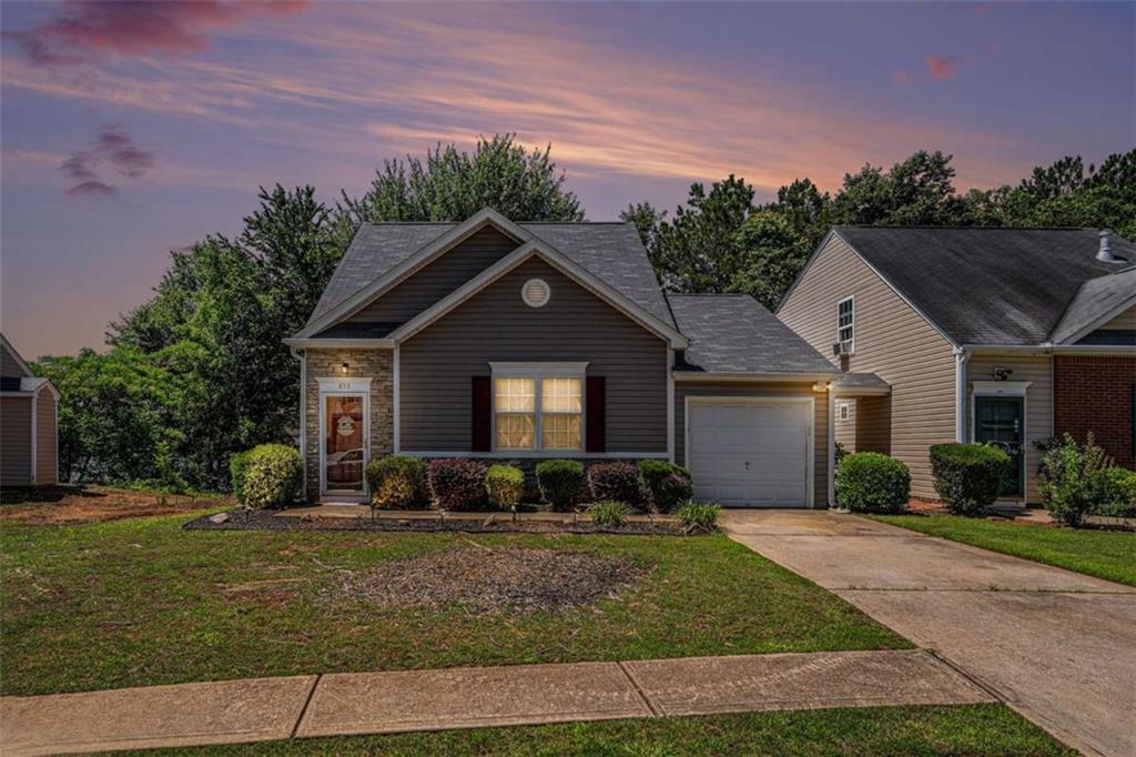 855 Lakeside Circle
