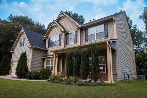 A home in Powder Springs