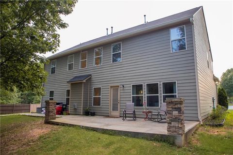 A home in Powder Springs