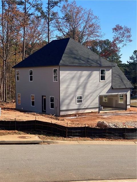 A home in Toccoa