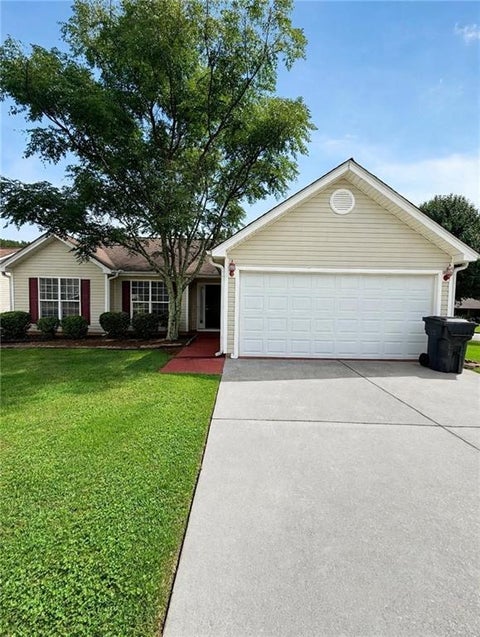 Homes For Rent - 490 Amelia Grove Lane<br/> Lawrenceville, GA 30045