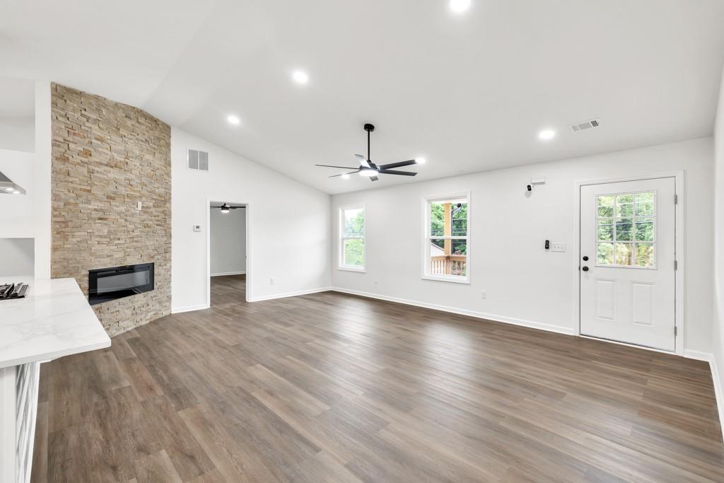 3233 Glynn Mill Drive, Snellville, Georgia image 7