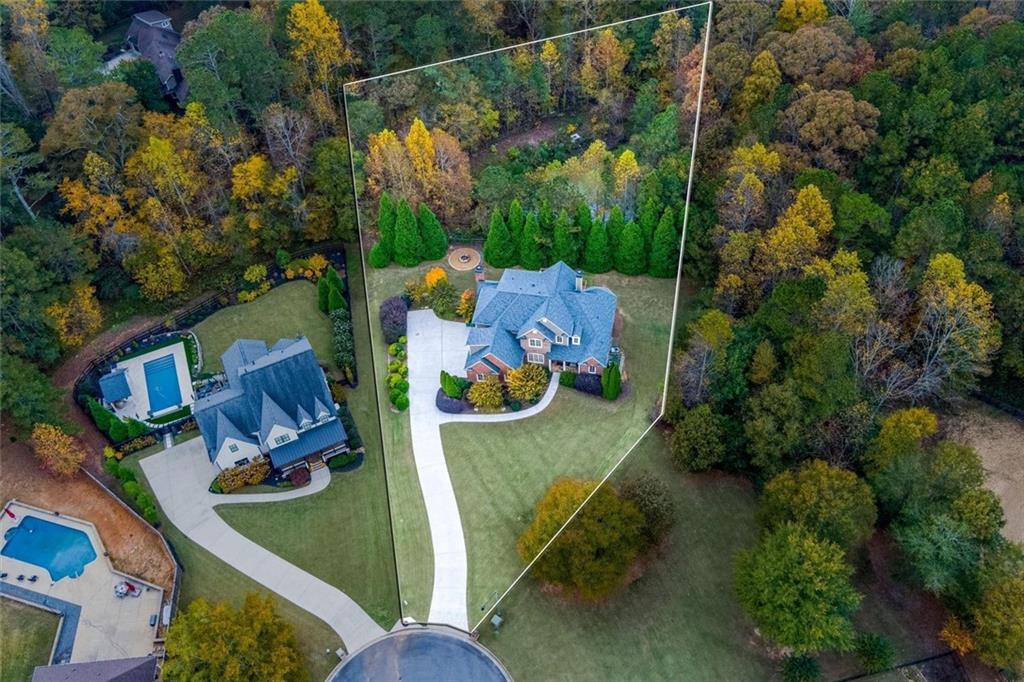 LENORE PLACE - Residential