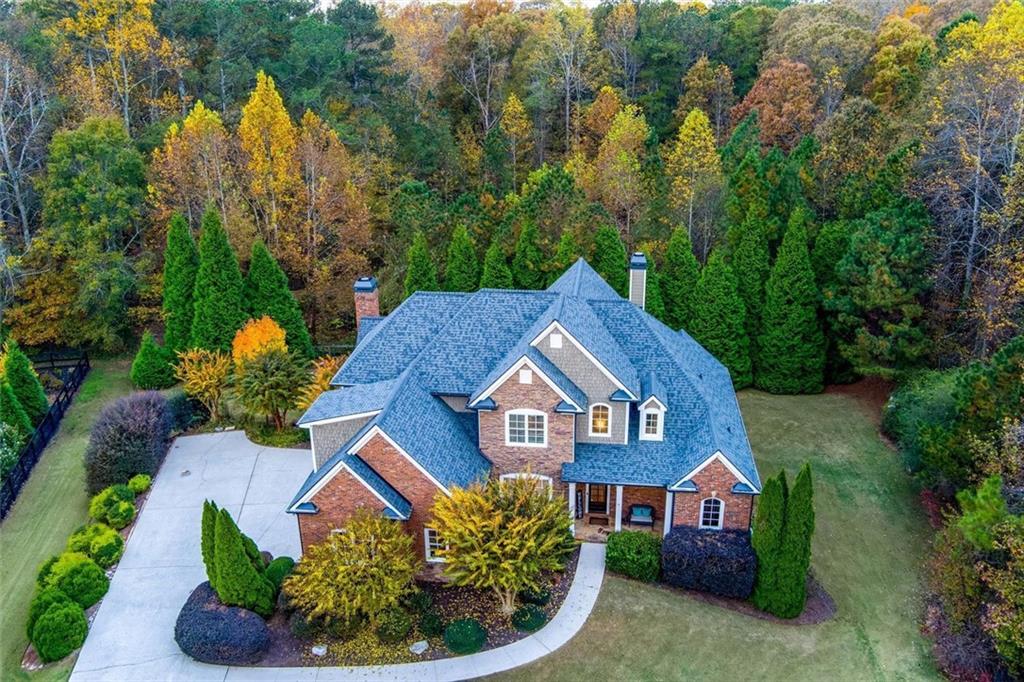 LENORE PLACE - Residential