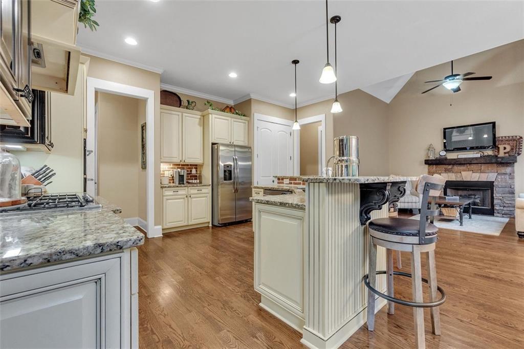 LENORE PLACE - Residential