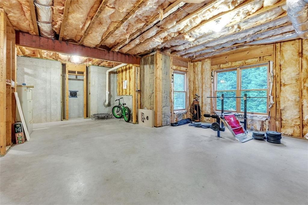 LENORE PLACE - Residential