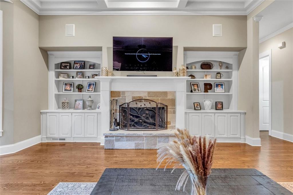 LENORE PLACE - Residential