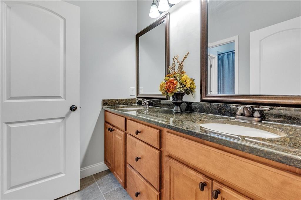 LENORE PLACE - Residential